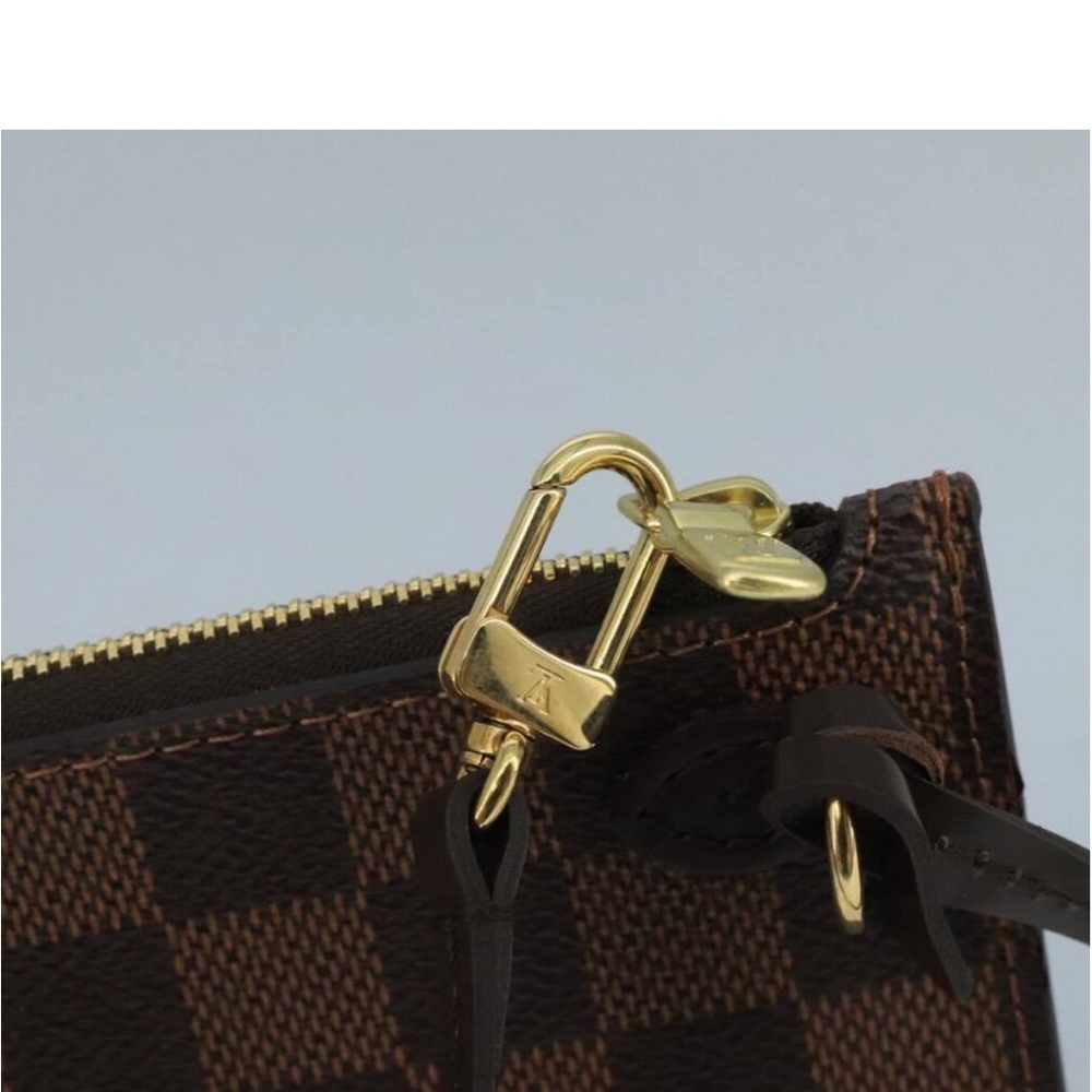 🌺 Authentic Louis Vuitton Pochette/Wristlet - Picture 7 of 15